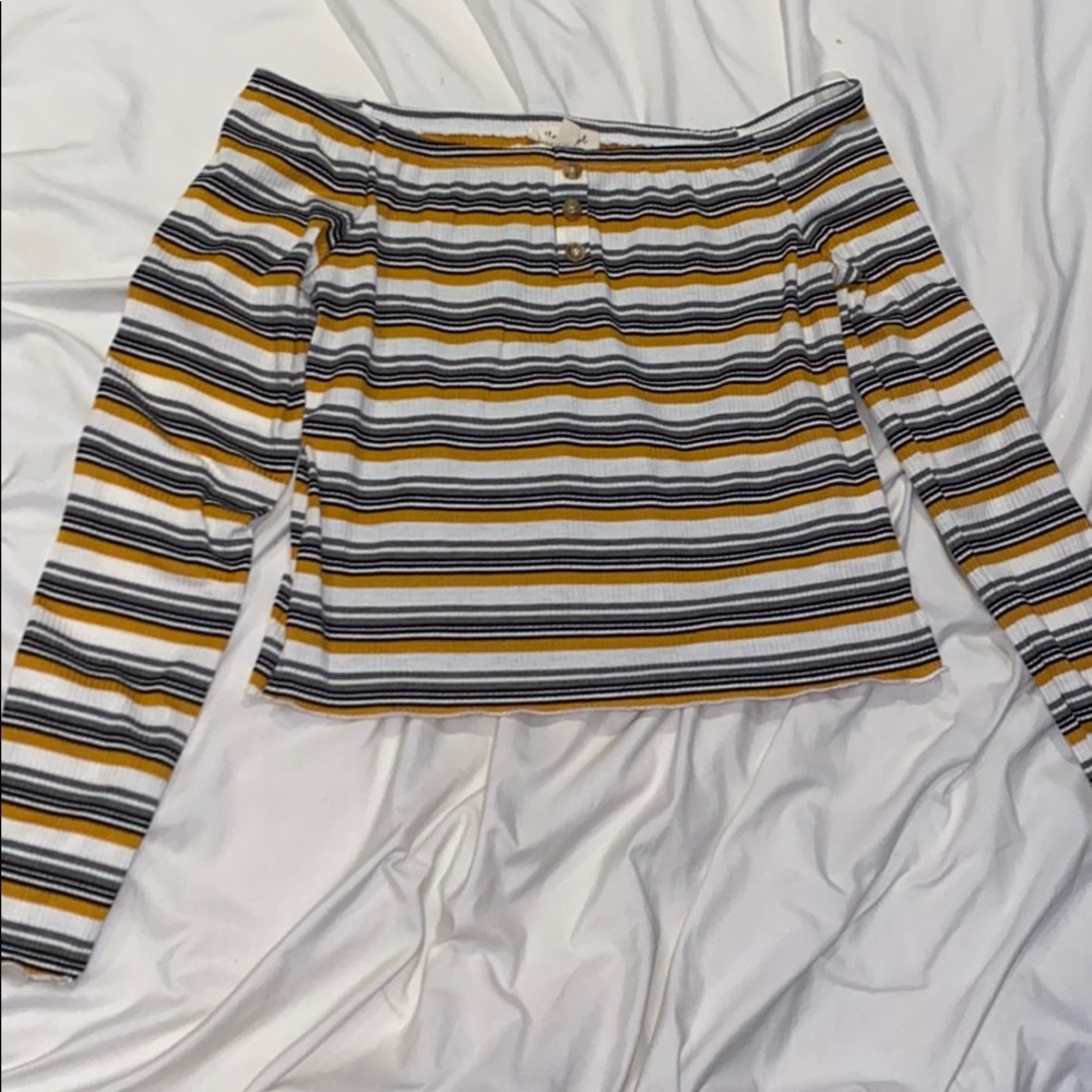 Striped off-the-shoulder shirt